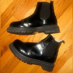 Forever 21 Shiny Black Ankle Booties